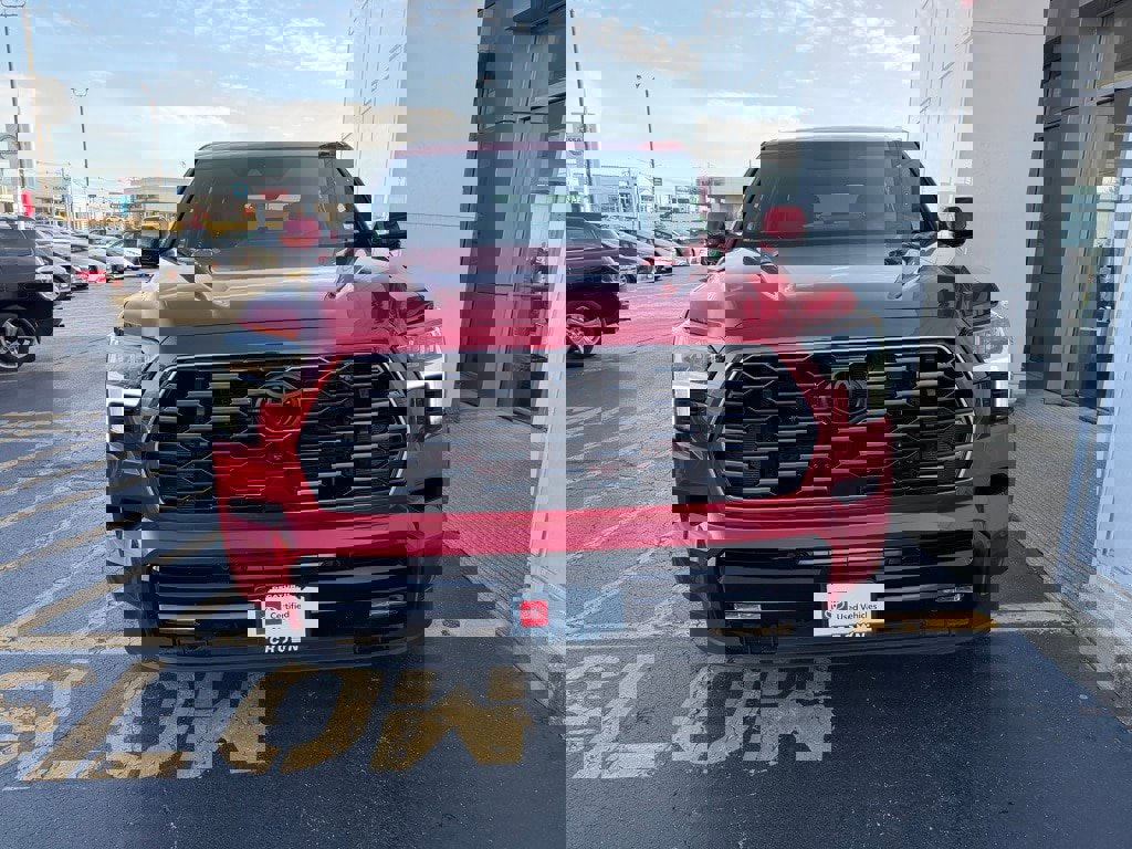 Used 2024 Toyota Sequoia Platinum image 2