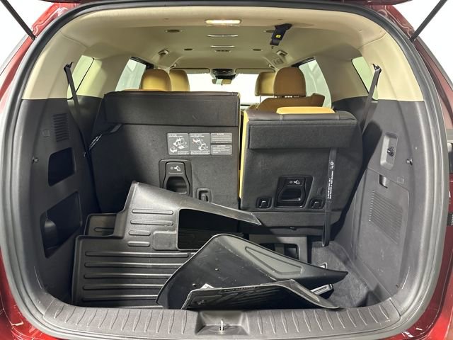 Used 2023 Kia Carnival LX image 26