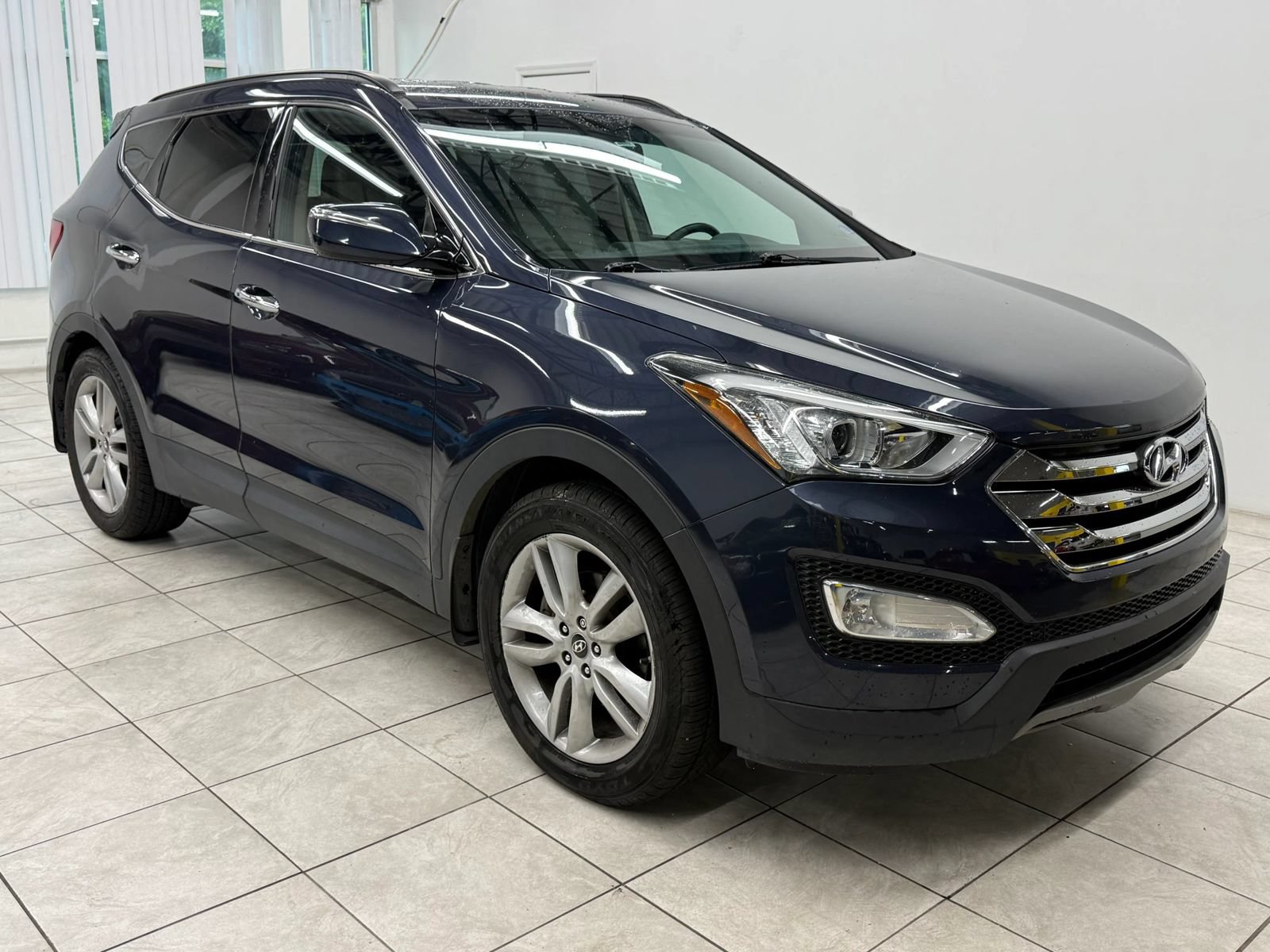 Used 2014 Hyundai Santa Fe Sport 2.0T w/ Navigation Package 06 FWD image 1