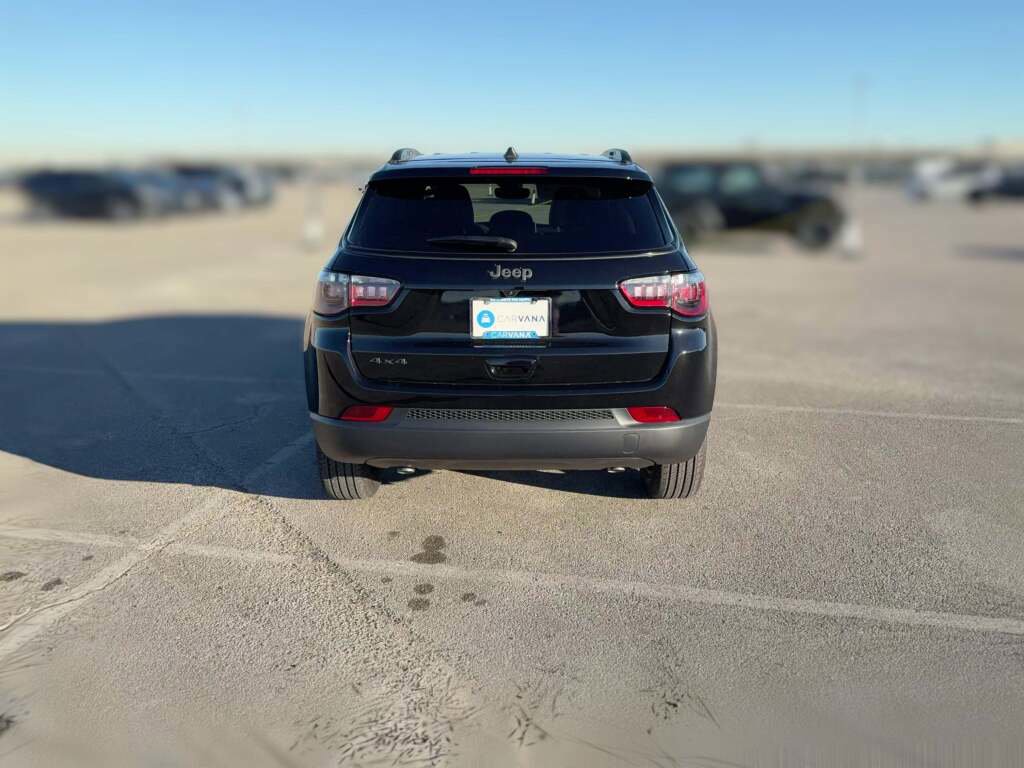 New 2026 Jeep Compass Latitude image 10