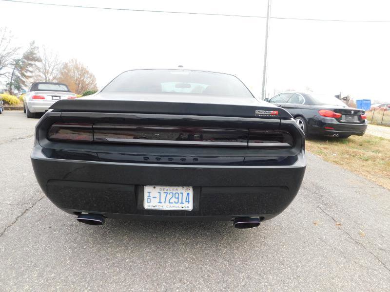 Used 2009 Dodge Challenger SRT8 w/ SRT Option Group II image 10