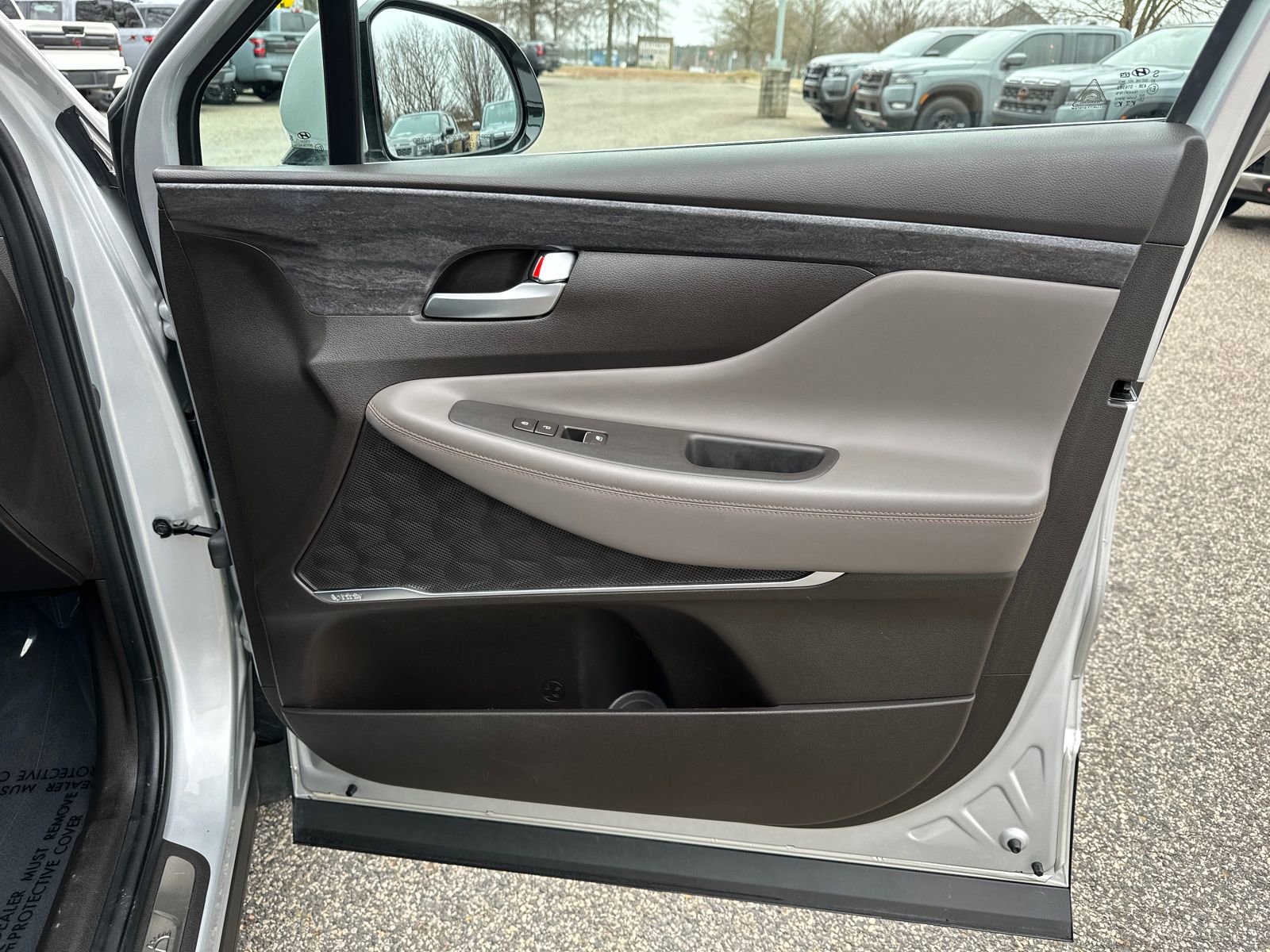 Used 2019 Hyundai Santa Fe Limited FWD image 14