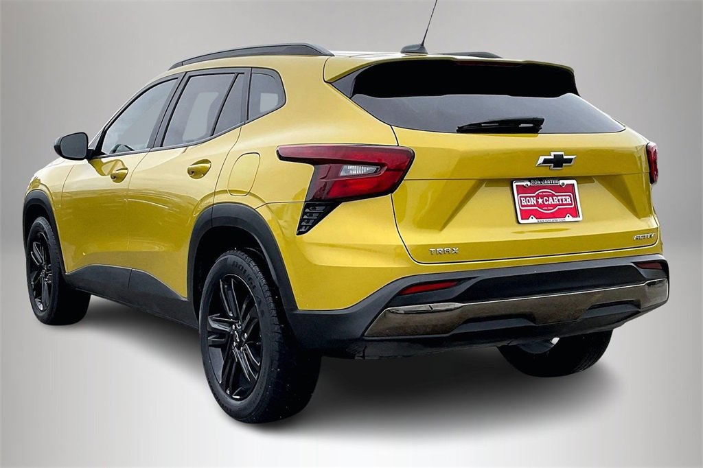 Used 2024 Chevrolet Trax ACTIV image 4