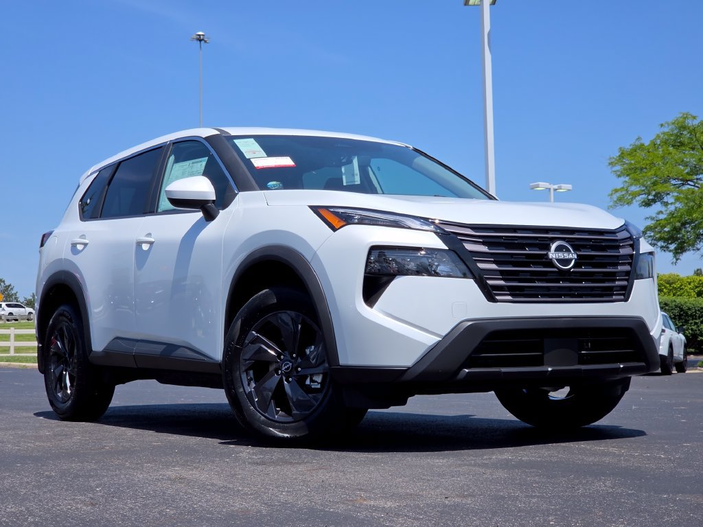New 2026 Nissan Rogue SV AWD/4WD image 2