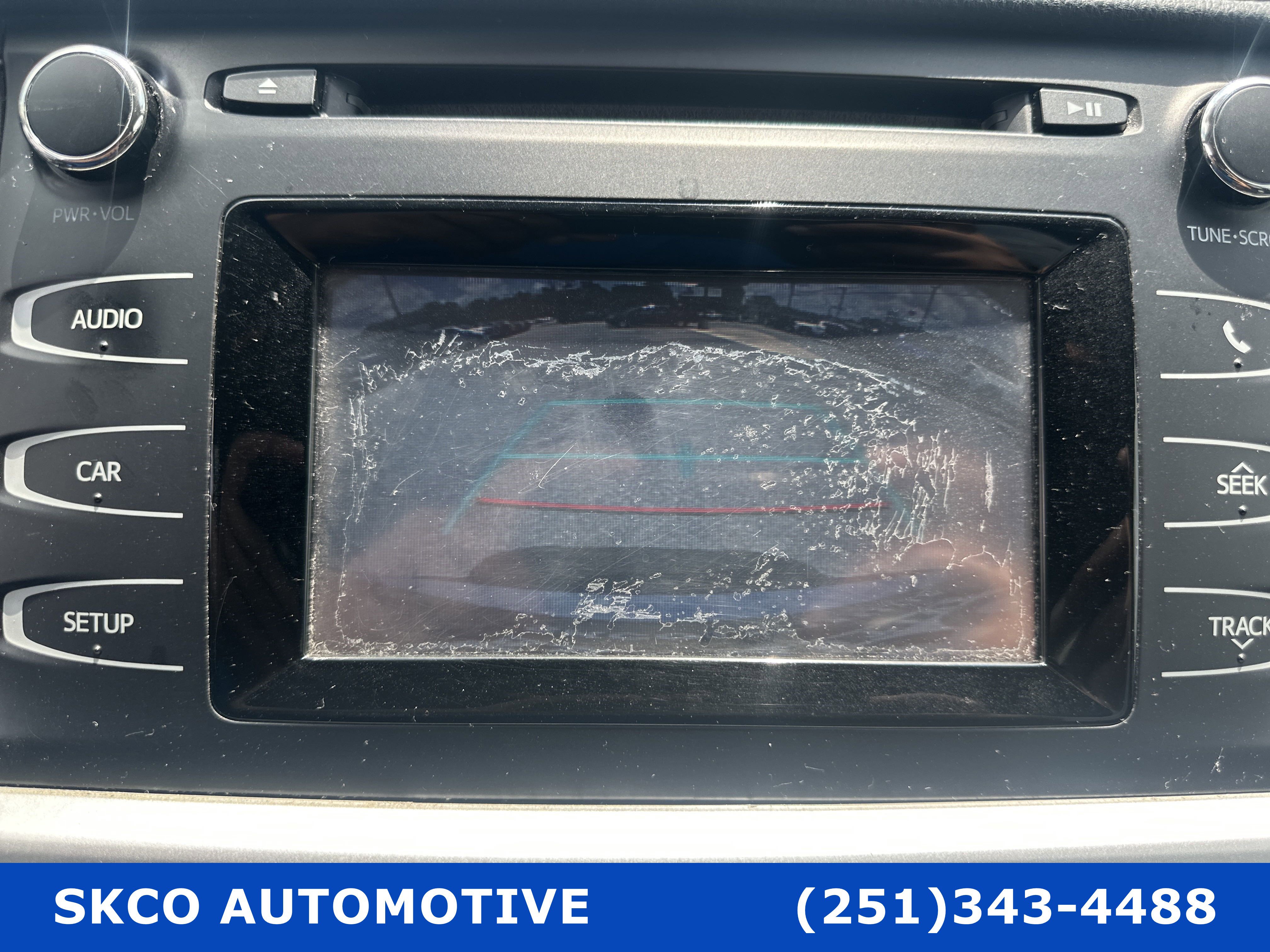 Used 2019 Toyota Highlander LE FWD image 17