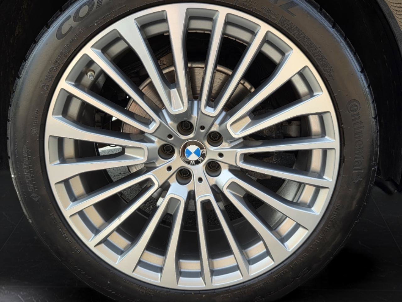 Used 2021 BMW X7 xDrive40i w/ Executive Package 2 image 50