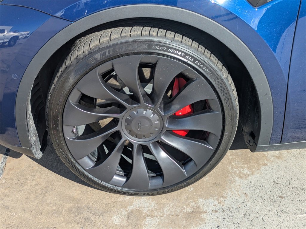 Used 2022 Tesla Model Y Performance image 11