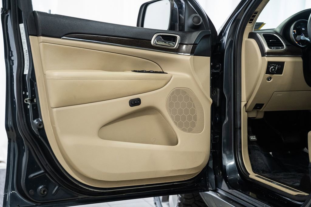 Used 2014 Jeep Grand Cherokee Limited image 44