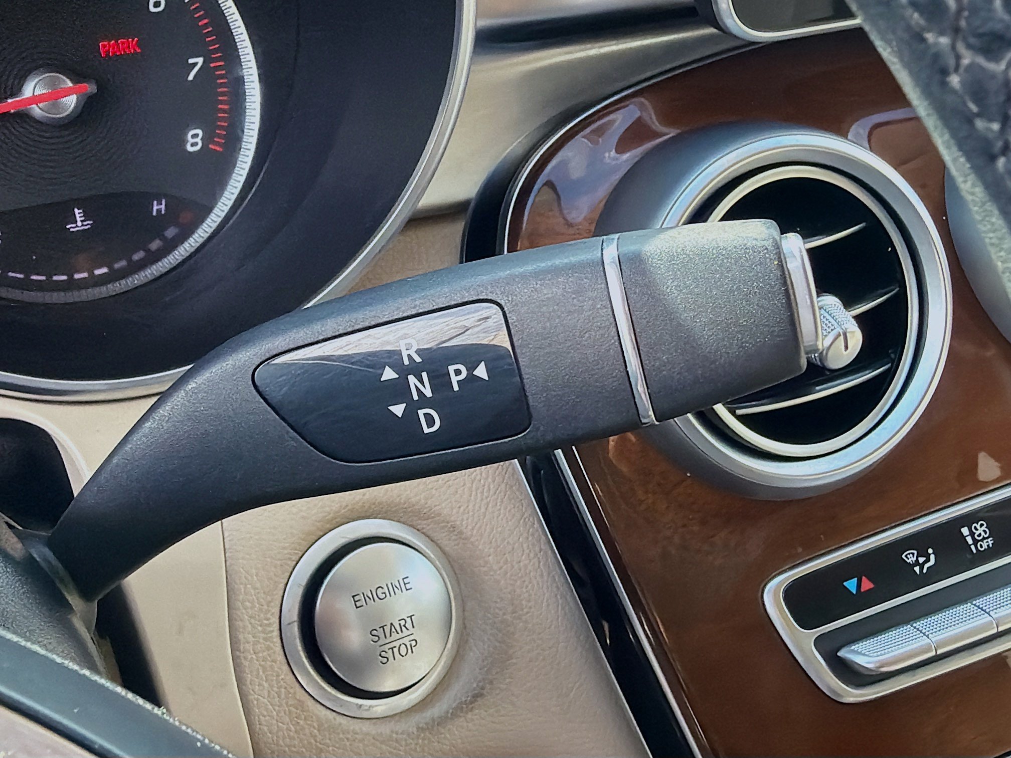 Used 2019 Mercedes-Benz GLC 300 image 13