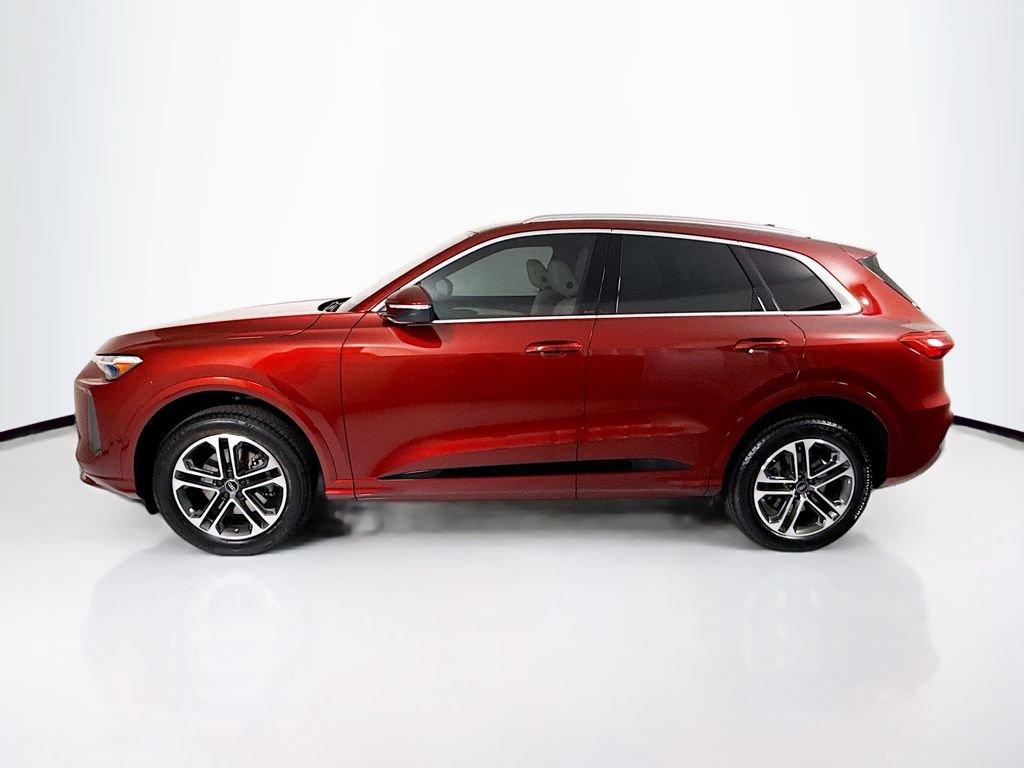 Used 2025 Audi Q5 Premium w/ Premium Plus AWD/4WD image 8