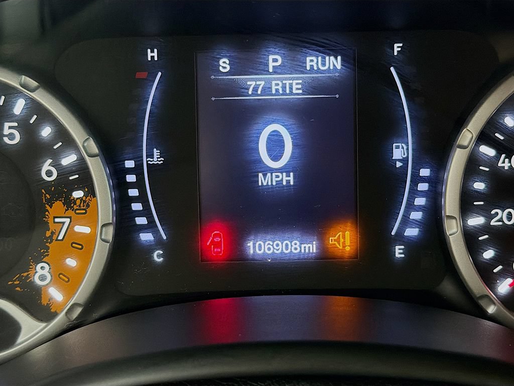 Used 2018 Jeep Renegade Altitude AWD/4WD image 28