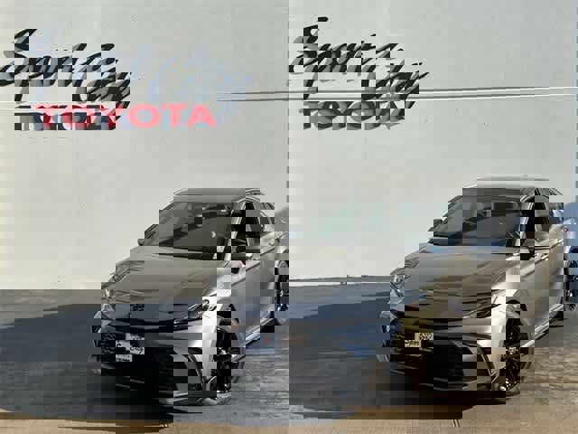 Used 2025 Toyota Camry SE