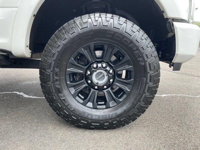 Used 2022 Ford F350 Platinum w/ Tremor Off-Road Package AWD/4WD image 36