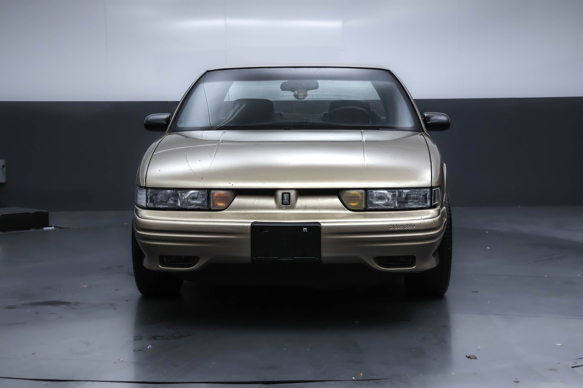 Used 1994 Oldsmobile Cutlass Supreme S image 28