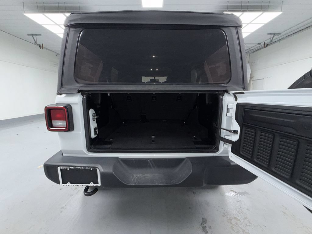Used 2023 Jeep Wrangler Unlimited Sport AWD/4WD image 16