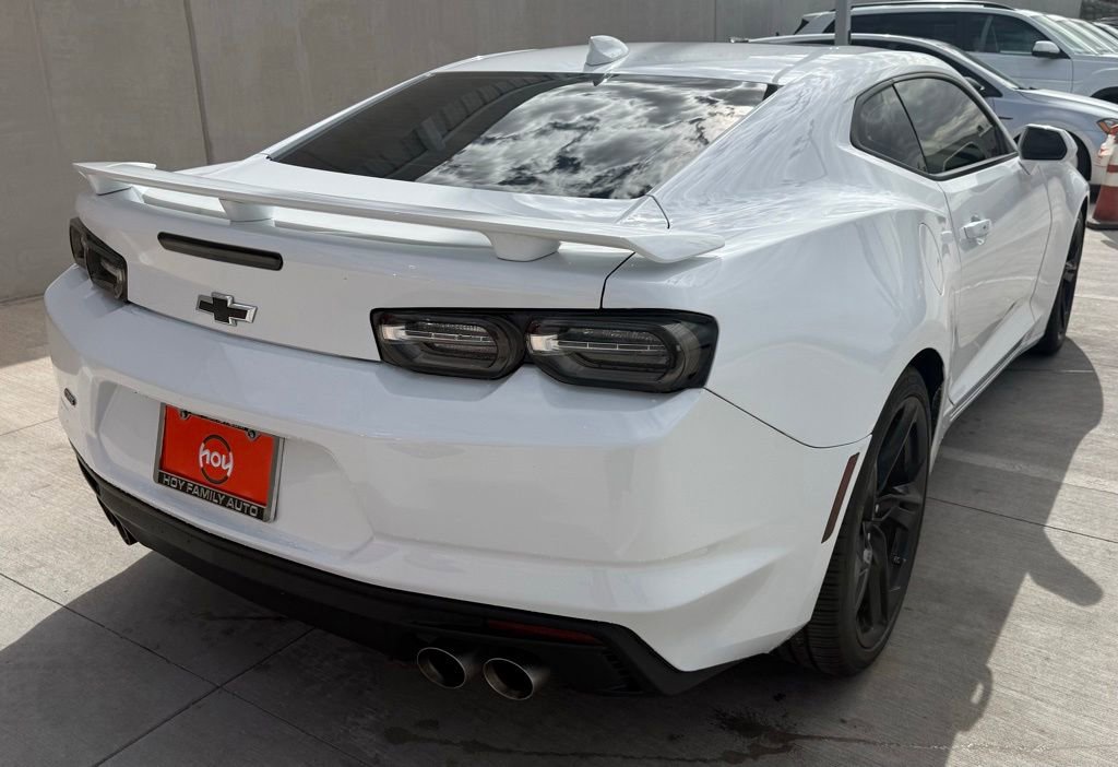 Used 2022 Chevrolet Camaro SS RWD image 9