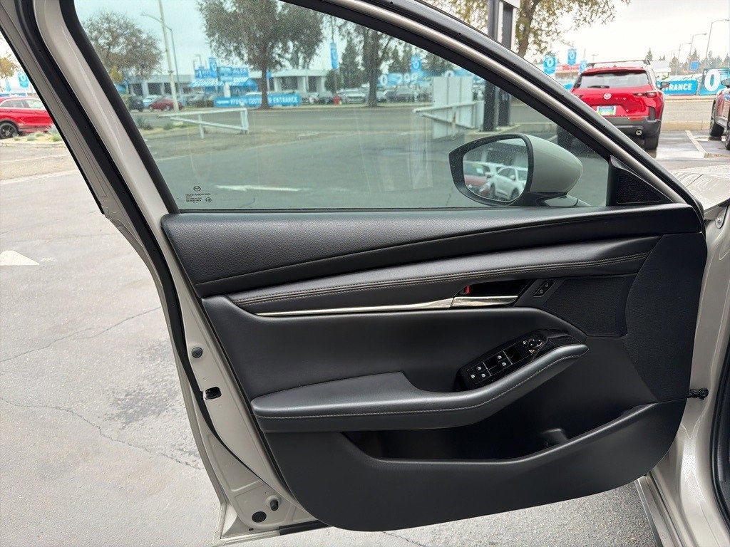 Used 2022 MAZDA MAZDA3 s image 13