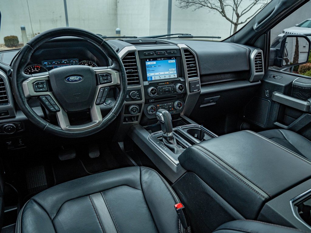 Used 2018 Ford F150 Platinum w/ Equipment Group 701A Luxury image 4