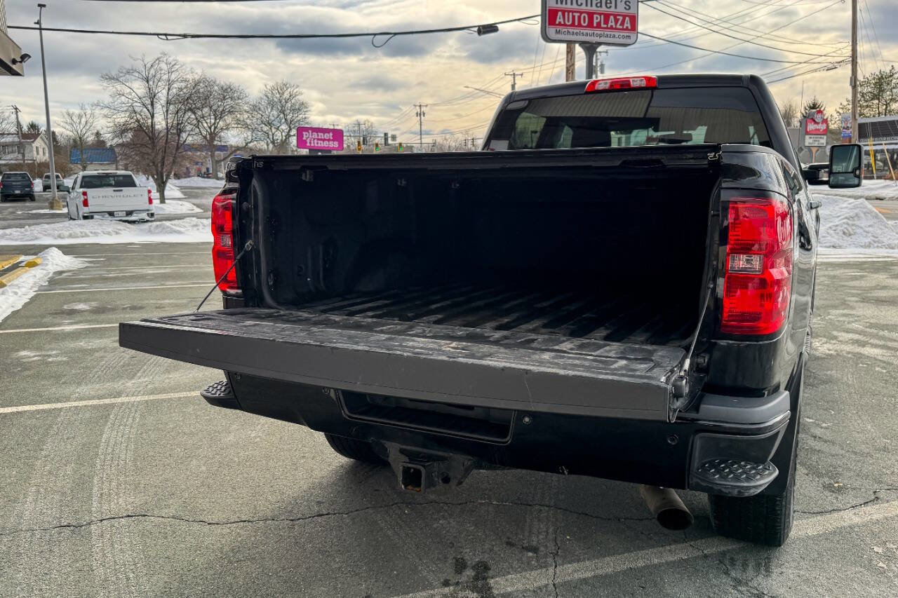 Used 2016 Chevrolet Silverado 2500 LT w/ Midnight Edition image 21