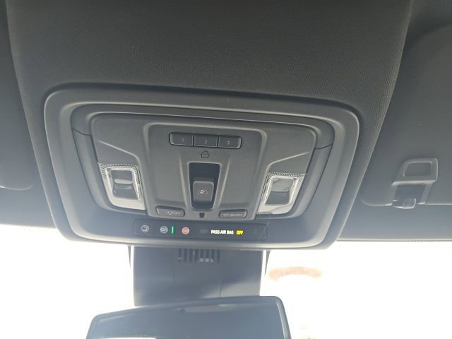 Used 2025 Chevrolet Silverado 1500 ZR2 image 28