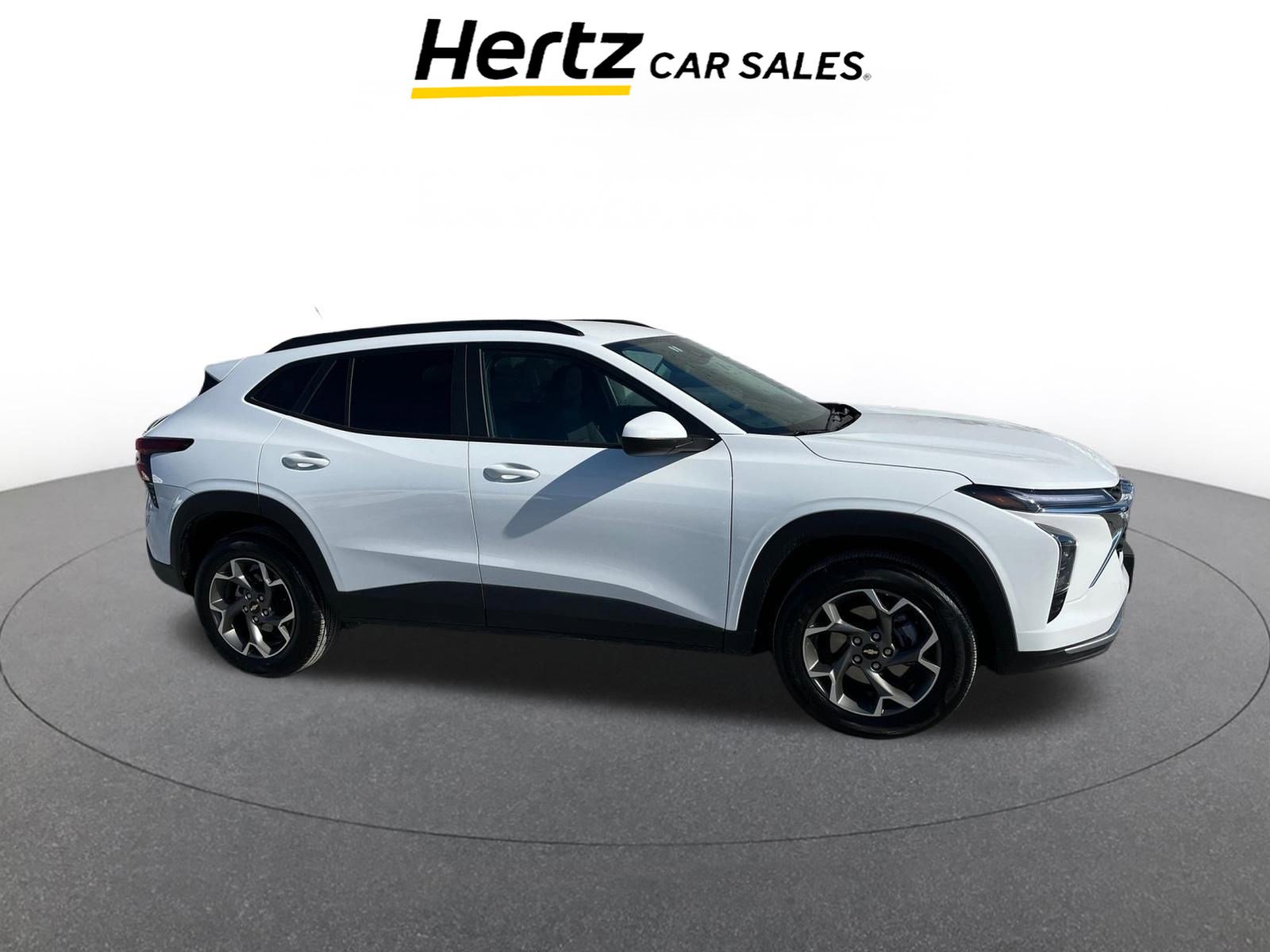 Used 2025 Chevrolet Trax LT image 1