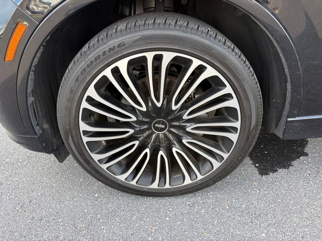 Certified 2025 Lincoln Aviator Black Label AWD/4WD image 13