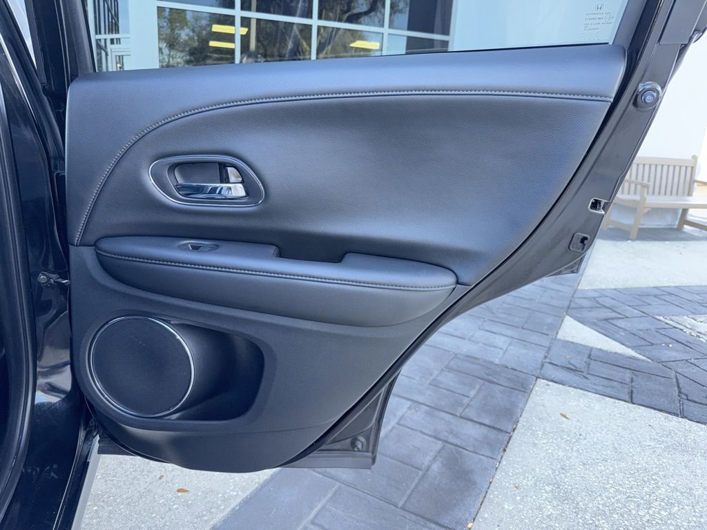 Used 2019 Honda HR-V Touring image 20