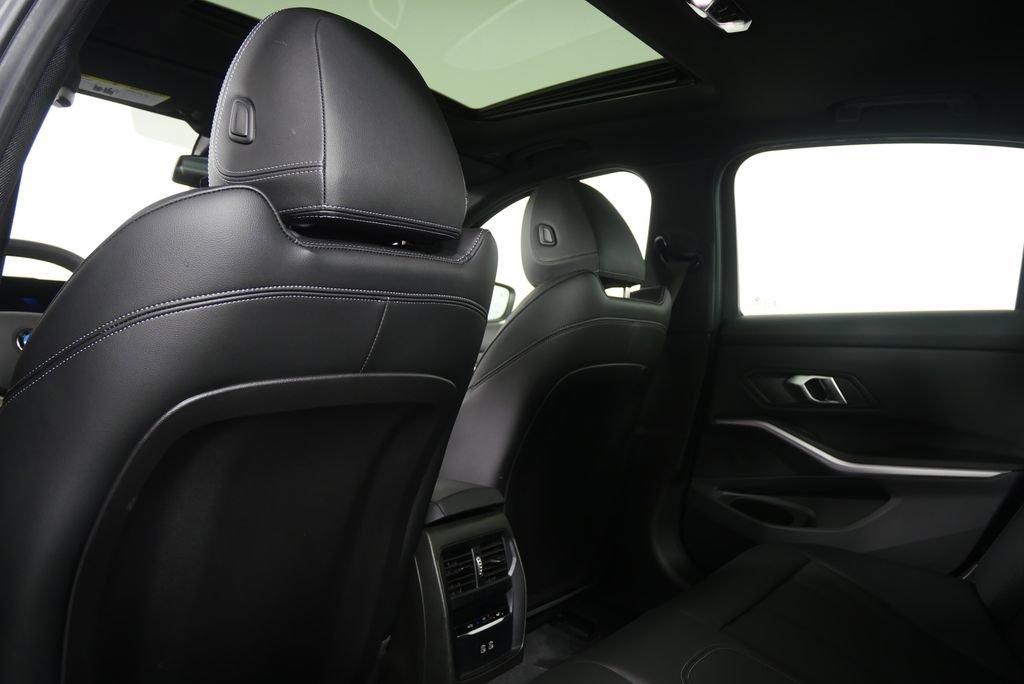 Used 2025 BMW 330i Sedan RWD image 15