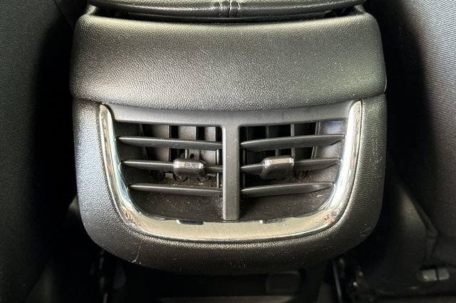 Used 2023 Chevrolet Malibu LT FWD image 16