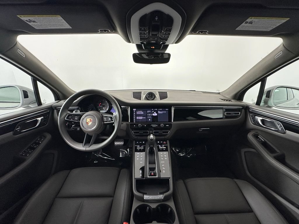 Certified 2026 Porsche Macan Turbo AWD/4WD image 6
