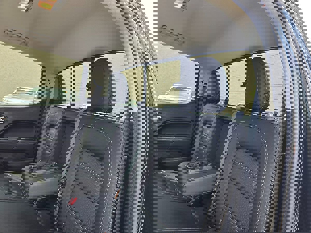 Used 2017 GMC Canyon Denali image 18