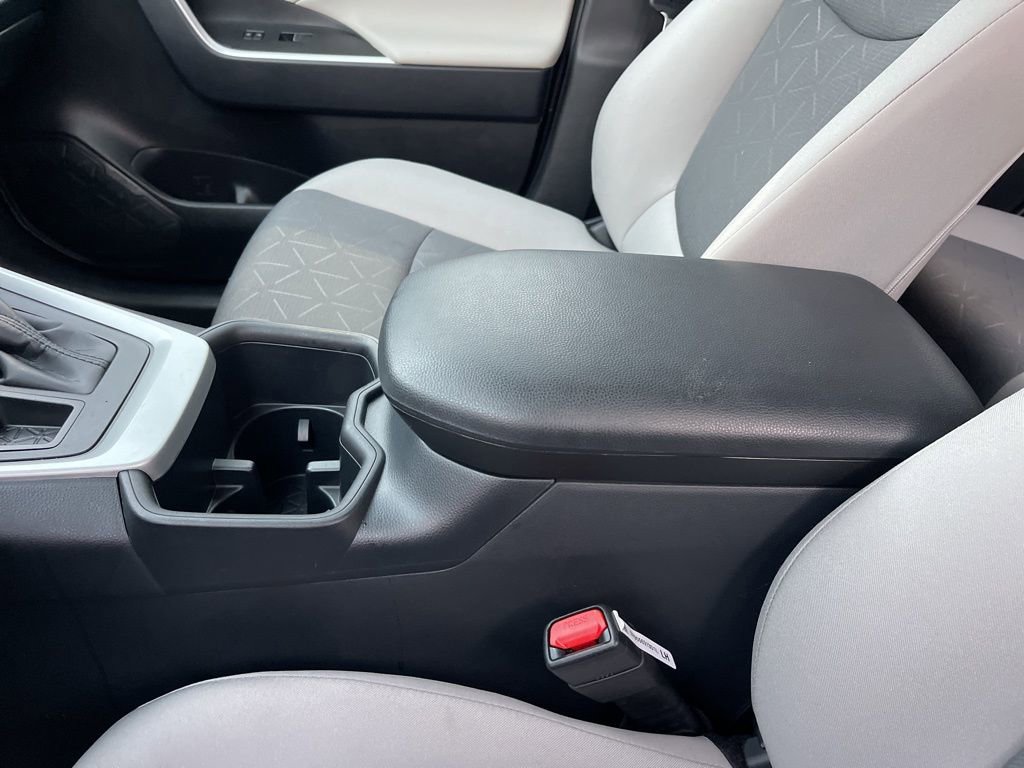 Used 2025 Toyota RAV4 XLE image 14
