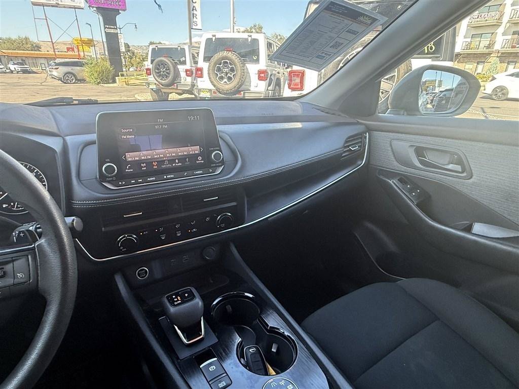 Used 2023 Nissan Rogue S AWD/4WD image 23