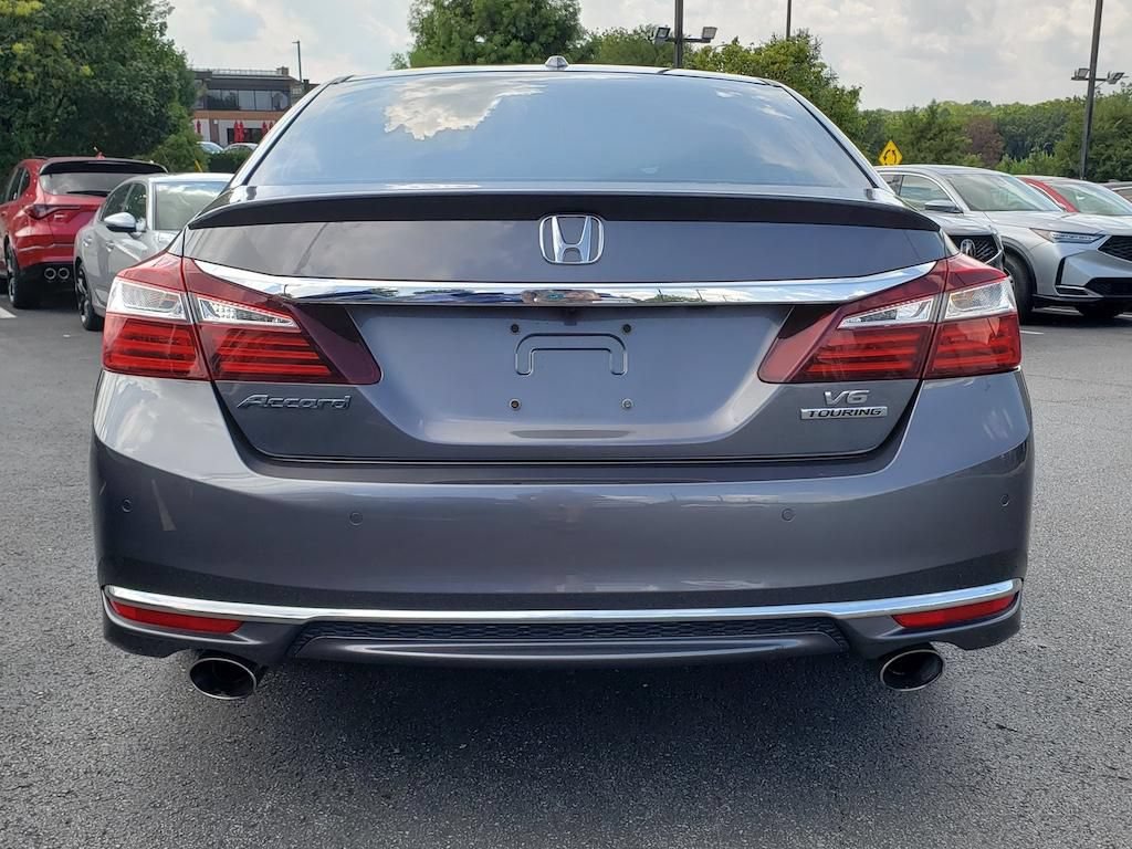 Used 2016 Honda Accord Touring image 6