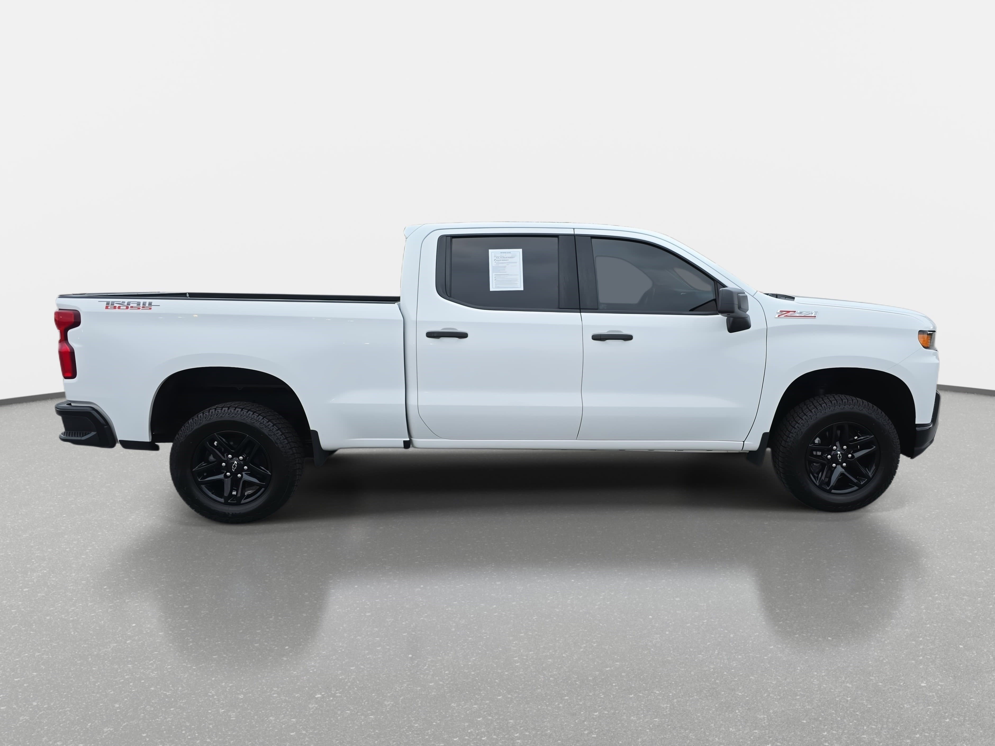 Used 2021 Chevrolet Silverado 1500 Custom Trail Boss w/ LPO, Dark Essentials Package image 4