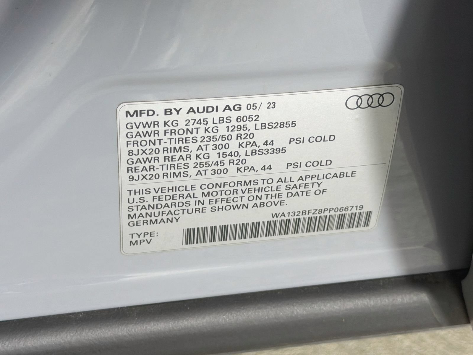 Certified 2023 Audi Q4 e-tron Premium Plus w/ Premium Plus AWD/4WD image 33