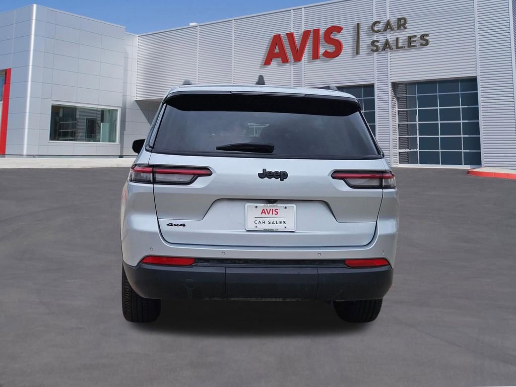 Used 2024 Jeep Grand Cherokee L Laredo AWD/4WD image 5