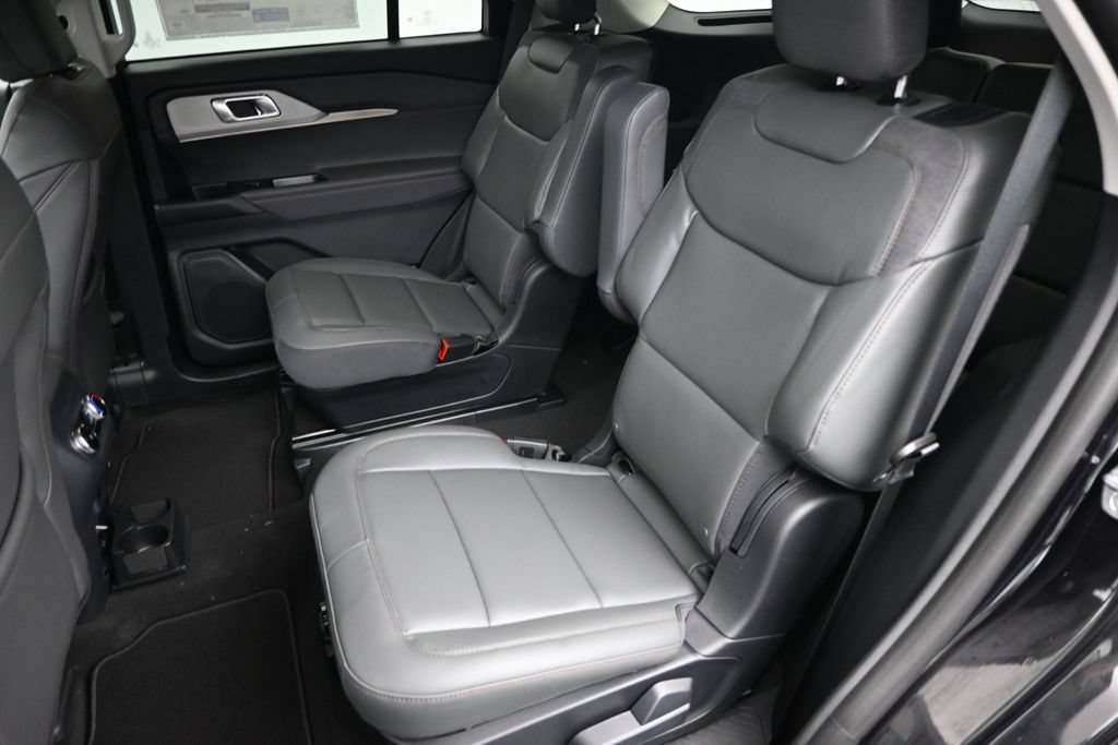 New 2026 Ford Explorer Active w/ Active Comfort Package RWD image 19
