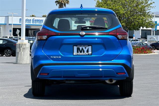 New 2025 Nissan Kicks Play S image 5
