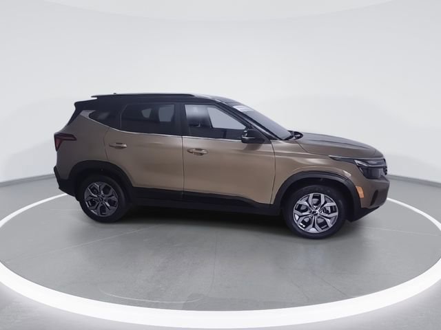 Used 2024 Kia Seltos S AWD/4WD image 9