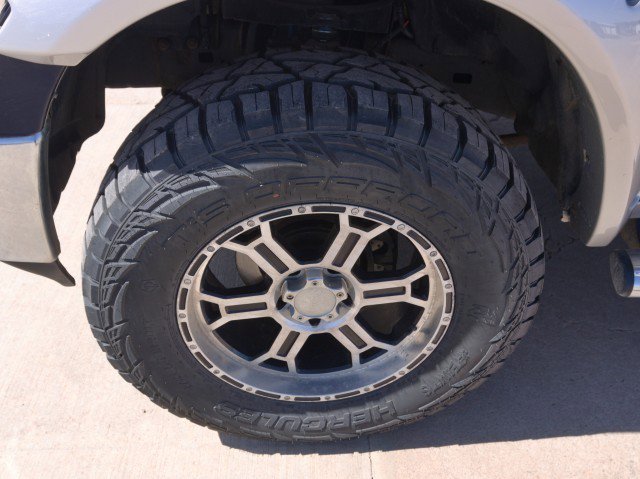 Used 2014 RAM 1500 Laramie w/ Convenience Group image 12