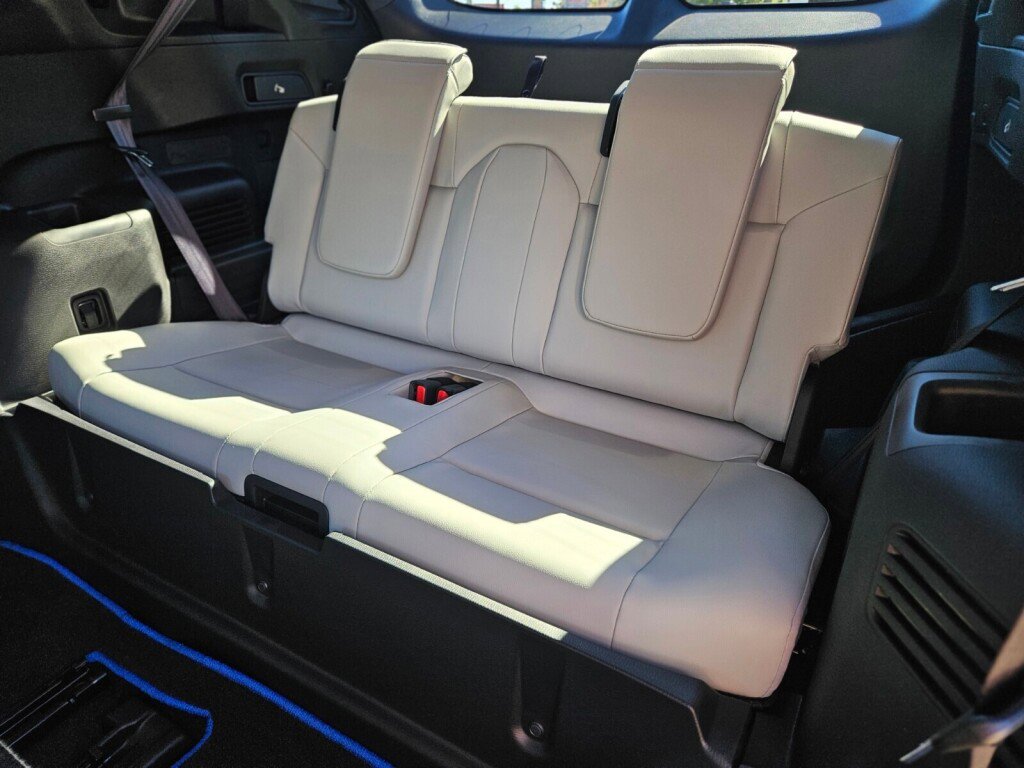 New 2025 Mitsubishi Outlander SEL image 15