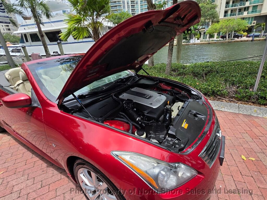 Used 2014 INFINITI Q60 Convertible w/ Premium Package RWD image 41
