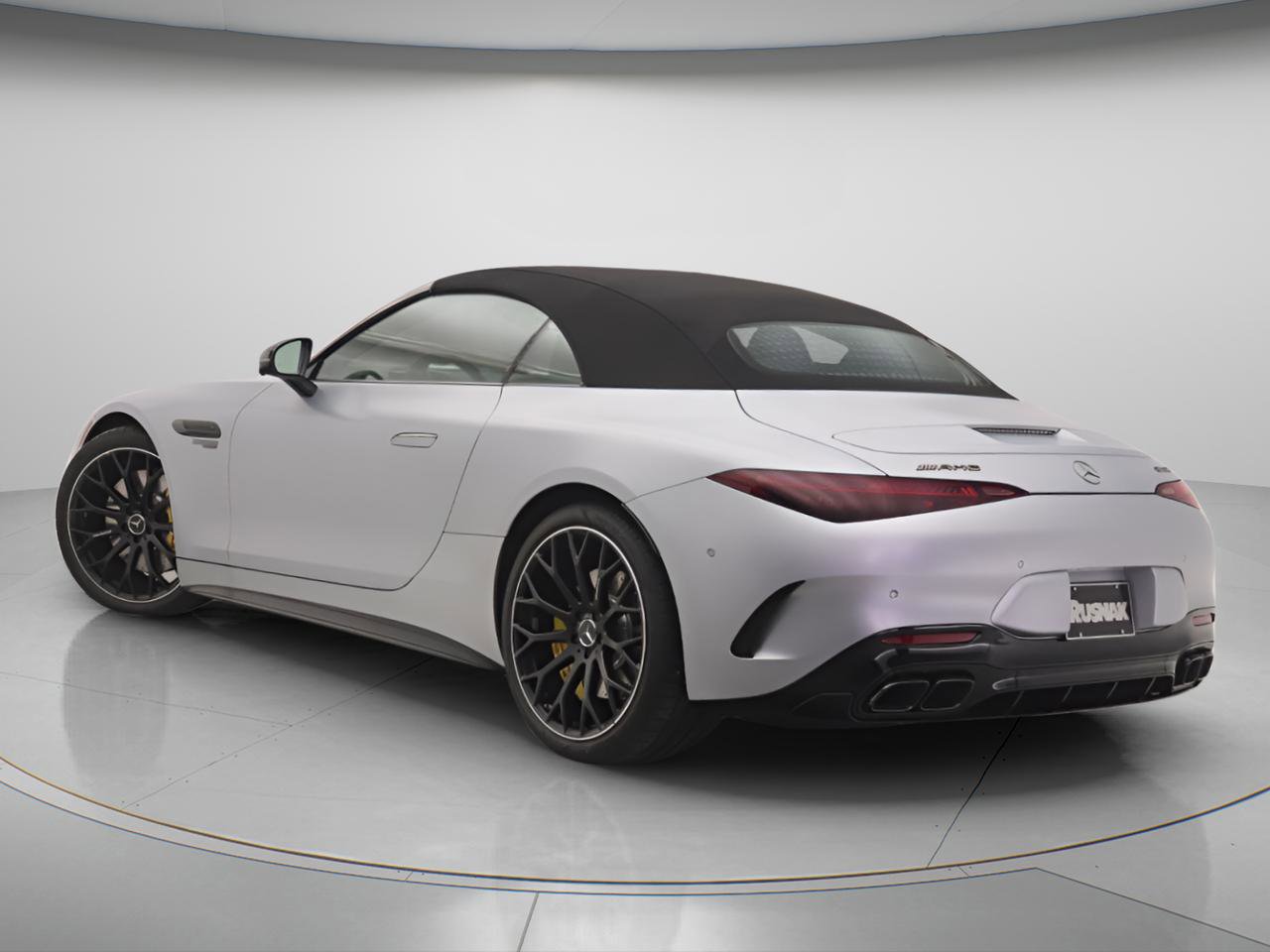New 2026 Mercedes-Benz SL 63 AMG 4MATIC image 2