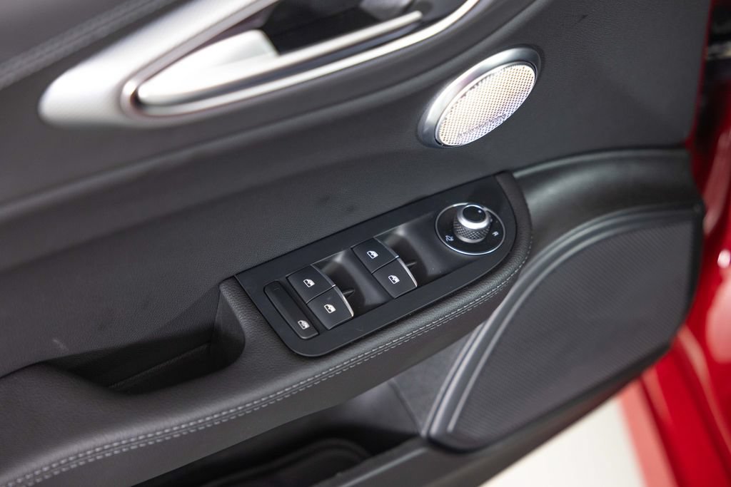 New 2026 Alfa Romeo Giulia AWD image 19