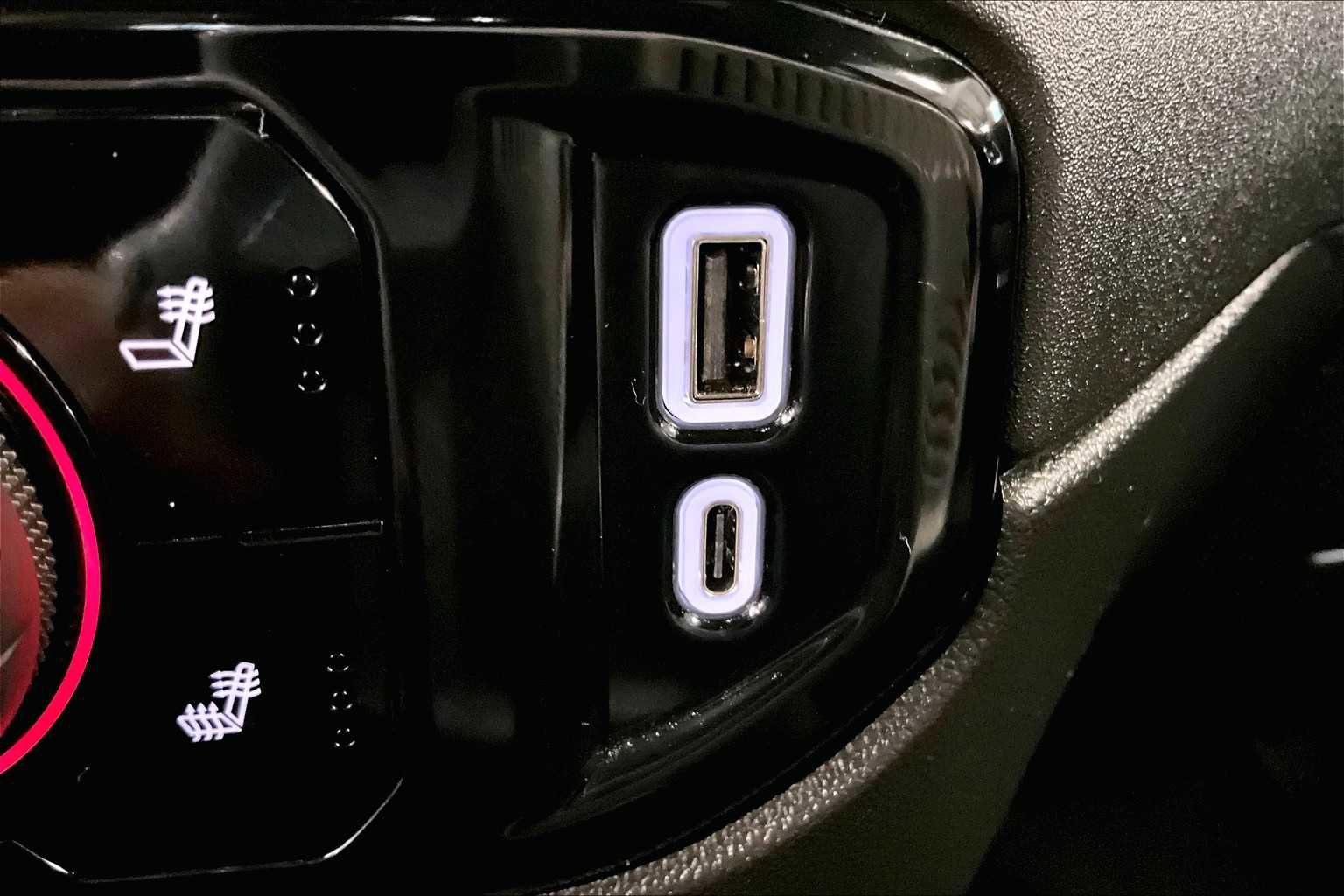 Used 2024 Chevrolet Silverado 1500 RST w/ Z71 Off-Road Package image 26