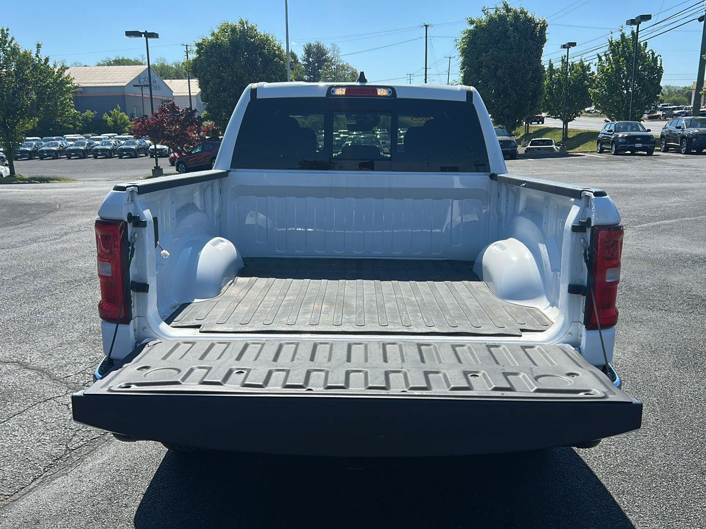 Used 2025 RAM 1500 Big Horn AWD/4WD image 5