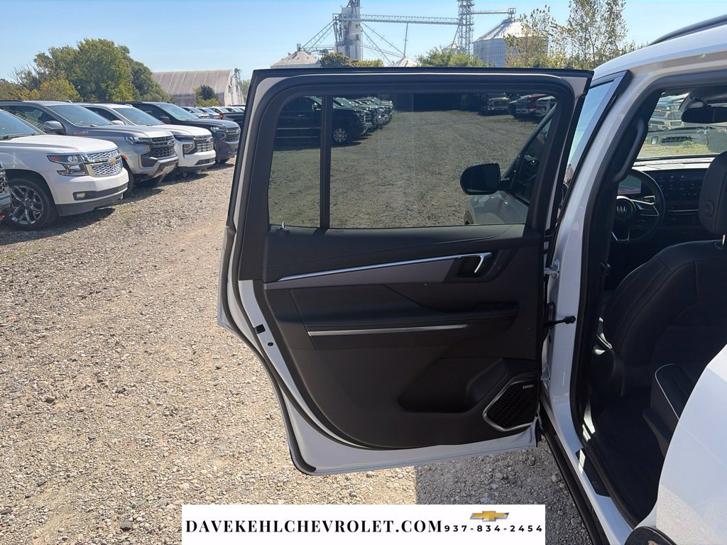 Used 2026 Buick Enclave Sport Touring AWD/4WD image 21