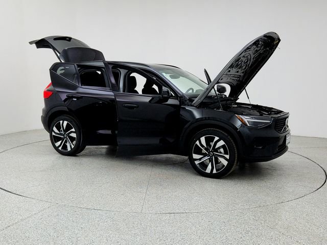New 2026 Volvo XC40 B5 Ultra w/ Climate Package image 10