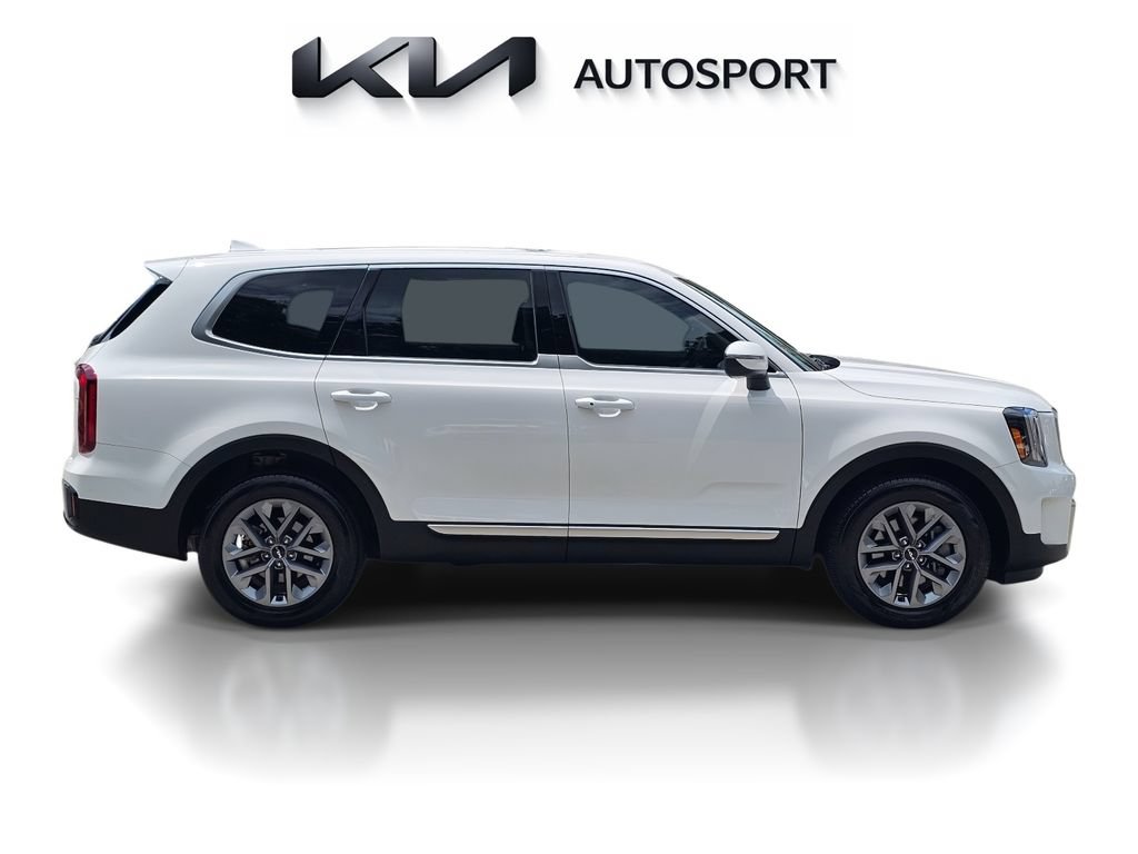 Certified 2025 Kia Telluride LX FWD image 4